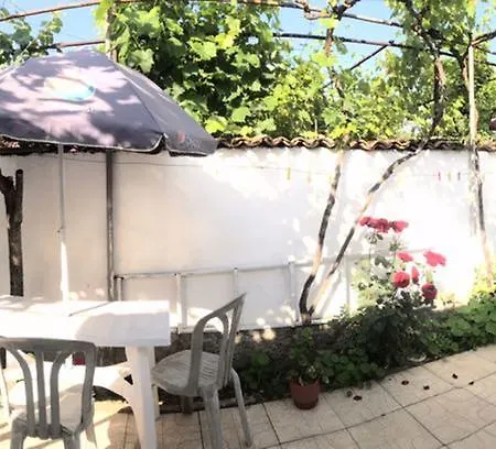 Xharshe Hostel